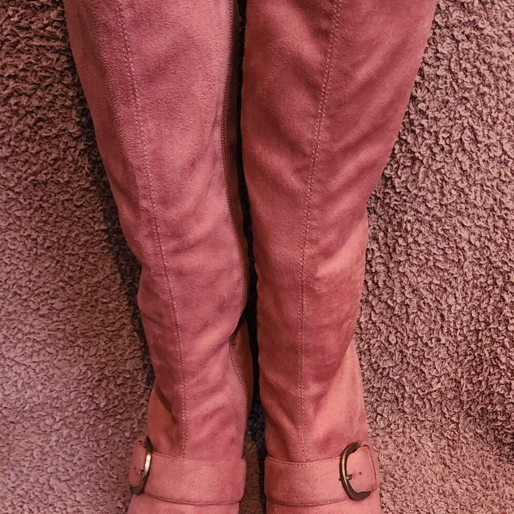 Amanda Smith Pink Suede Boots - 8